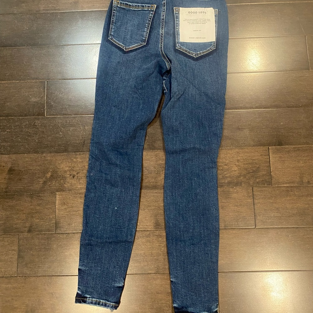 NWT Good American “Good Legs” denim jeans from Nordstrom’s. Size 2/26 - Picture 5 of 10
